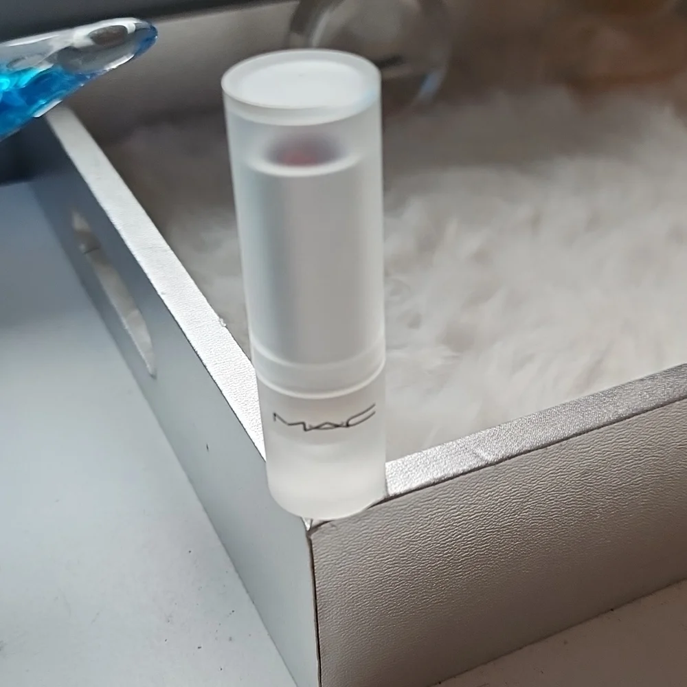 M A C Lipstick